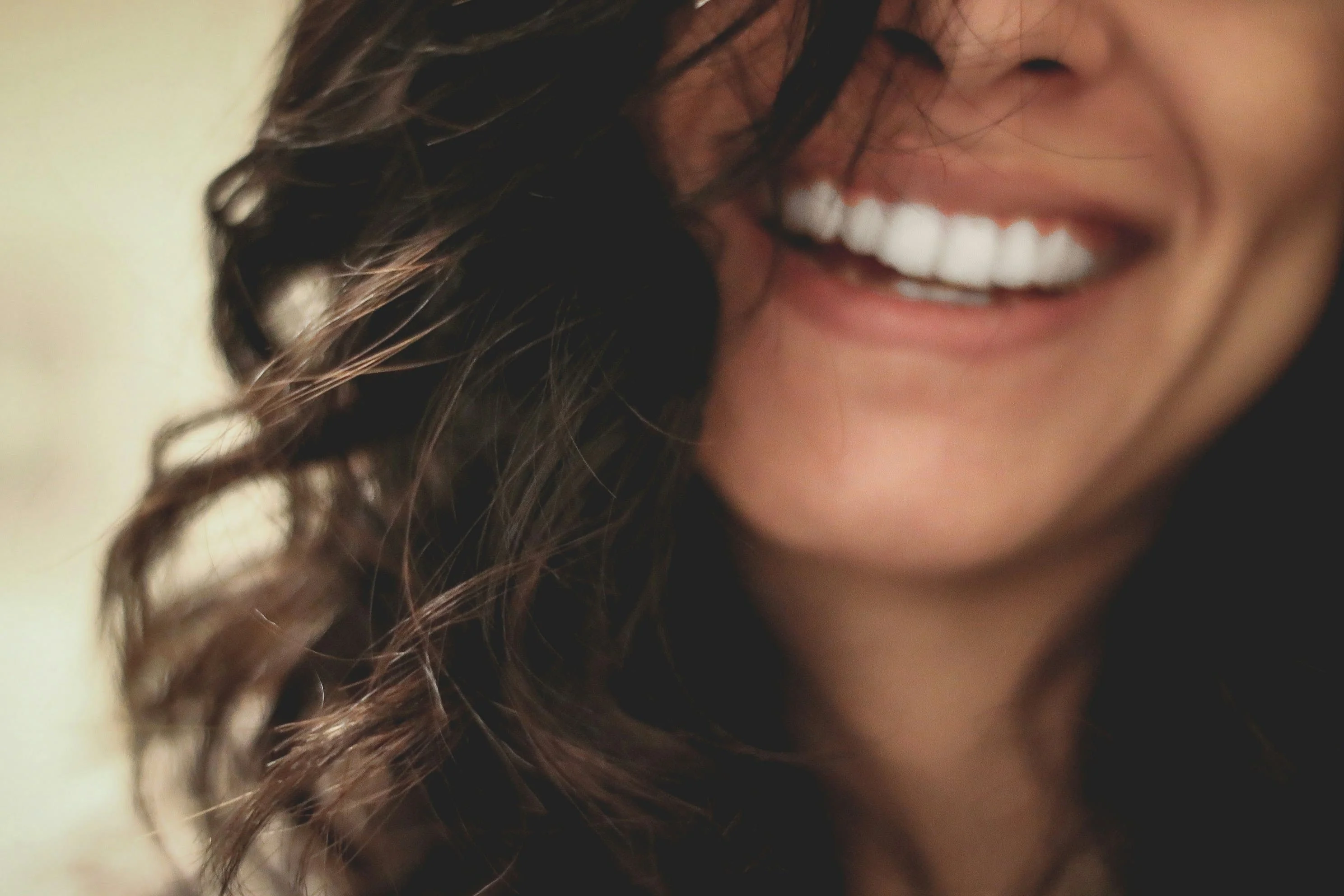 Blanqueamiento dental: resultados naturales y seguros